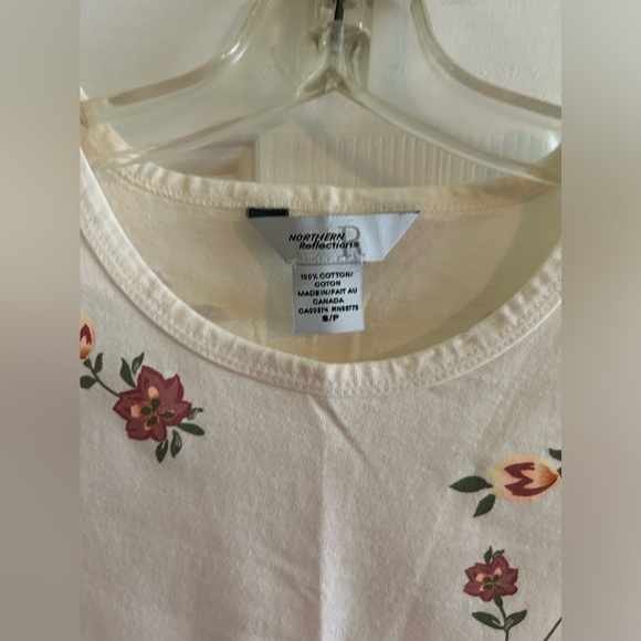 Northern Reflections cream tshirt with floral print - Picture 2 of 2